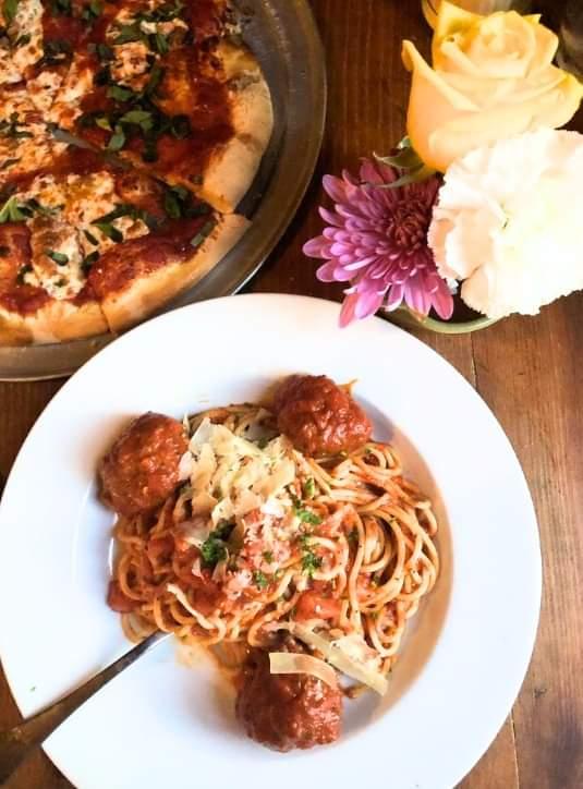 Southtown Pizzeria , Italian Cuisine
